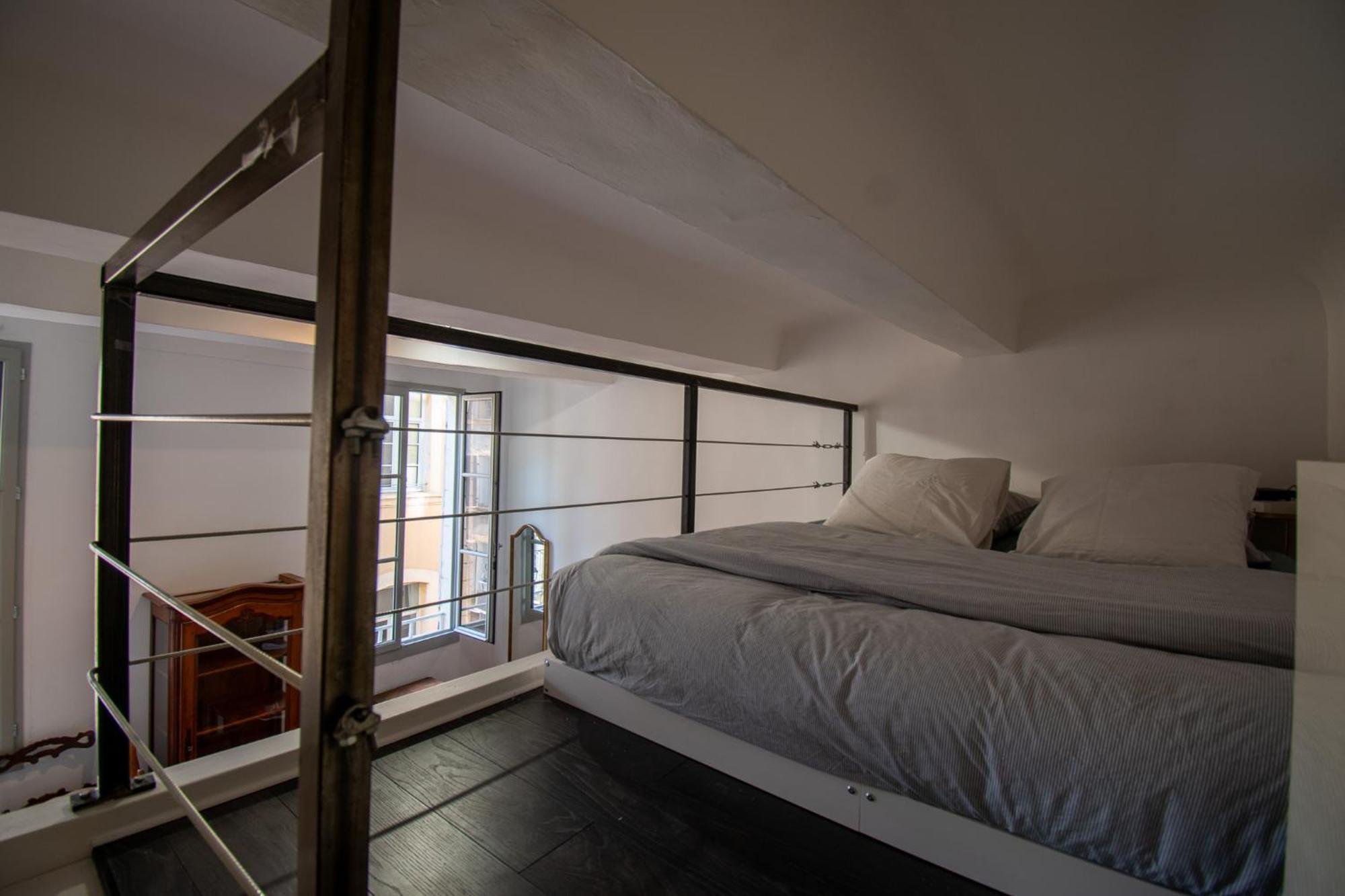Apartment New! Joli T2 Mezzanine En Centre *